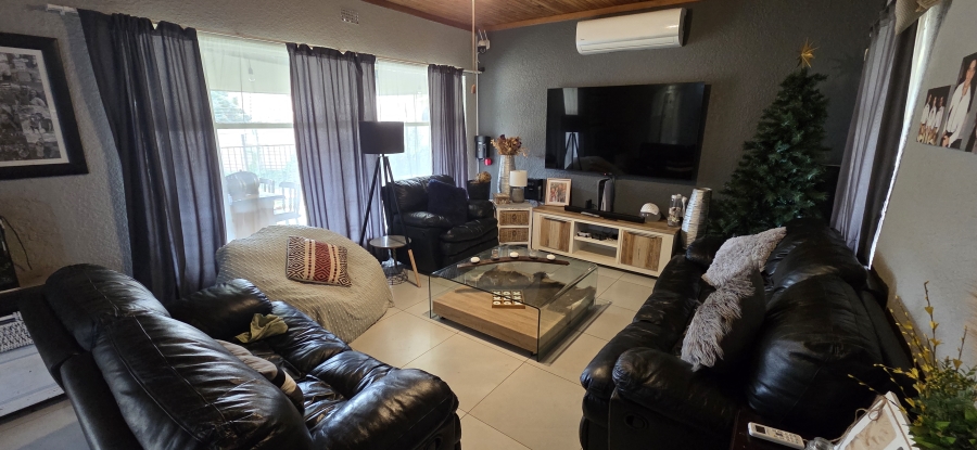 4 Bedroom Property for Sale in Carters Glen Northern Cape